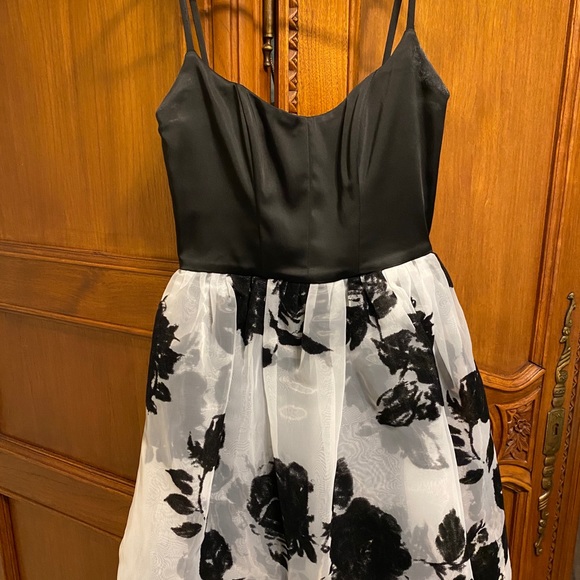 Amanda Uprichard Ameilana Dress - Picture 4 of 5